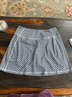 VINEYARD VINES PERFORMANCE SKORT, SIZE SMALL